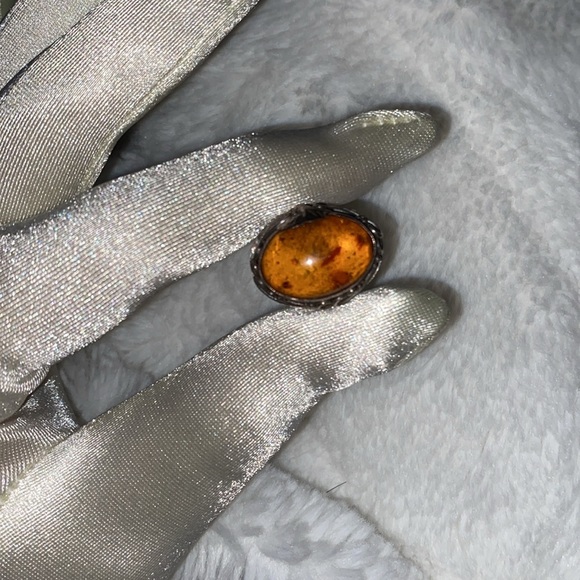 Sterling silver genuine amber ring (stamped .925) - Picture 3 of 4